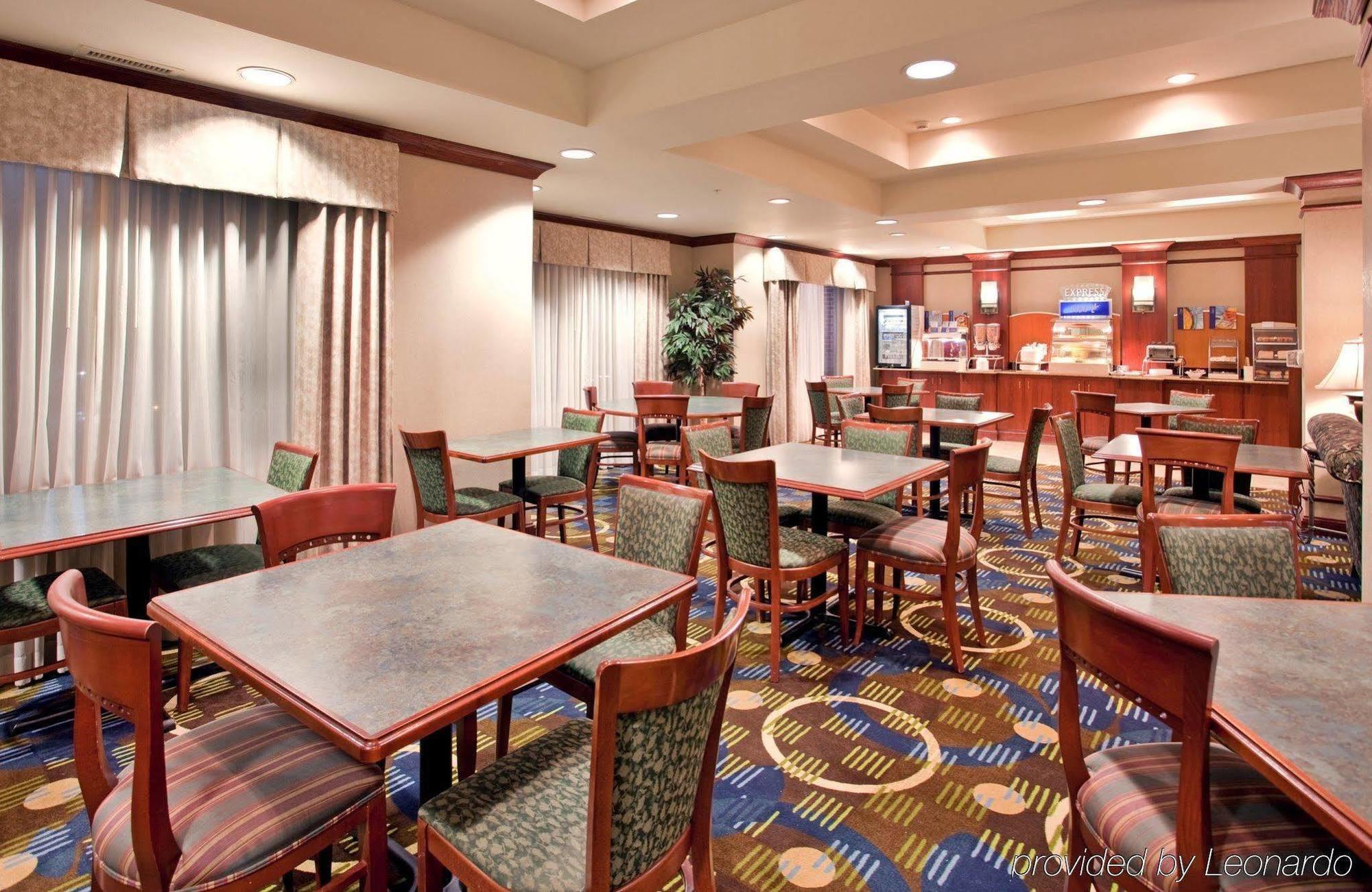 Holiday Inn Express Independence - Kansas City By Ihg מראה חיצוני תמונה